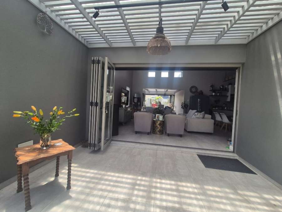 3 Bedroom Property for Sale in Blue Mountain Village Western Cape